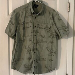 Field & Stream FS 1871 Men’s Short Sleeve Button Up Shirt Fishing Print